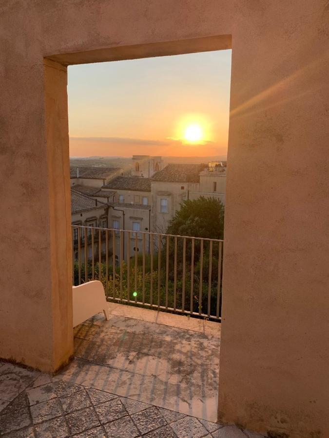 Ostello Della Gioventu - Il Castello Noto Buitenkant foto