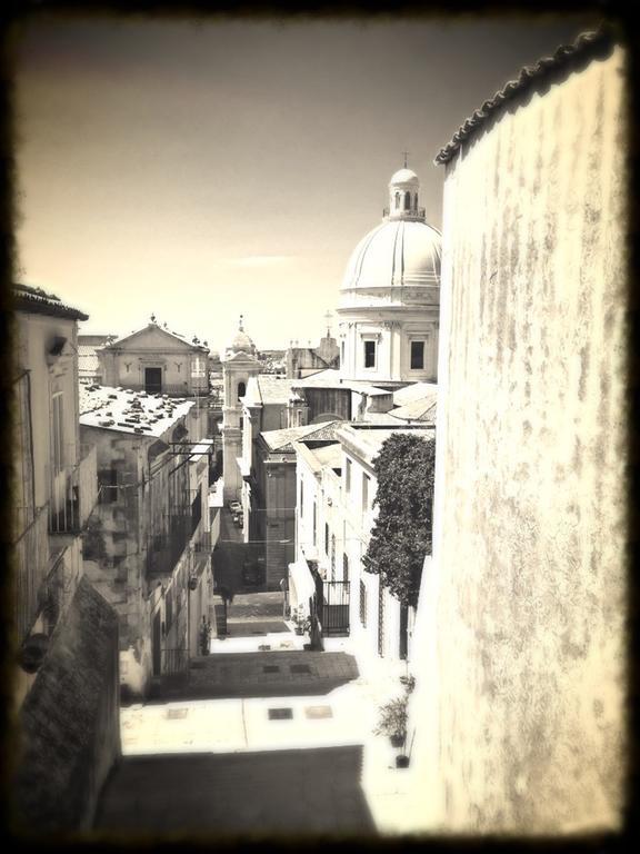 Ostello Della Gioventu - Il Castello Noto Buitenkant foto